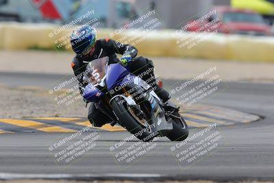 media/Jan-15-2023-SoCal Trackdays (Sun) [[c1237a034a]]/Turn 2 Set 2 (1155am)/